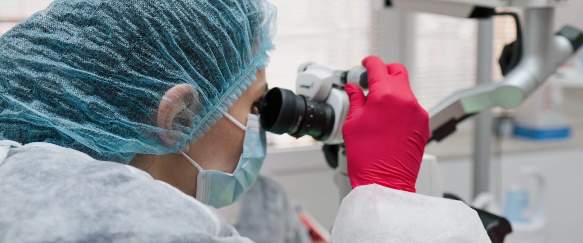 rolul unui microscop dentar in endodontie
