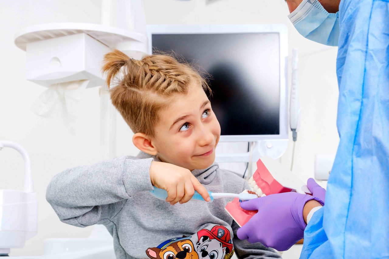 tratament carii la copii cu laser dentar
